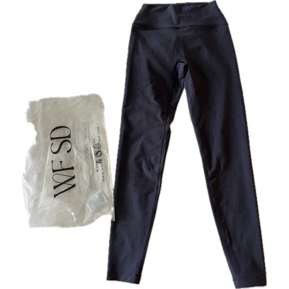 White Fox x Sarah’s Day Alexie Leggings - Picture 3 of 5